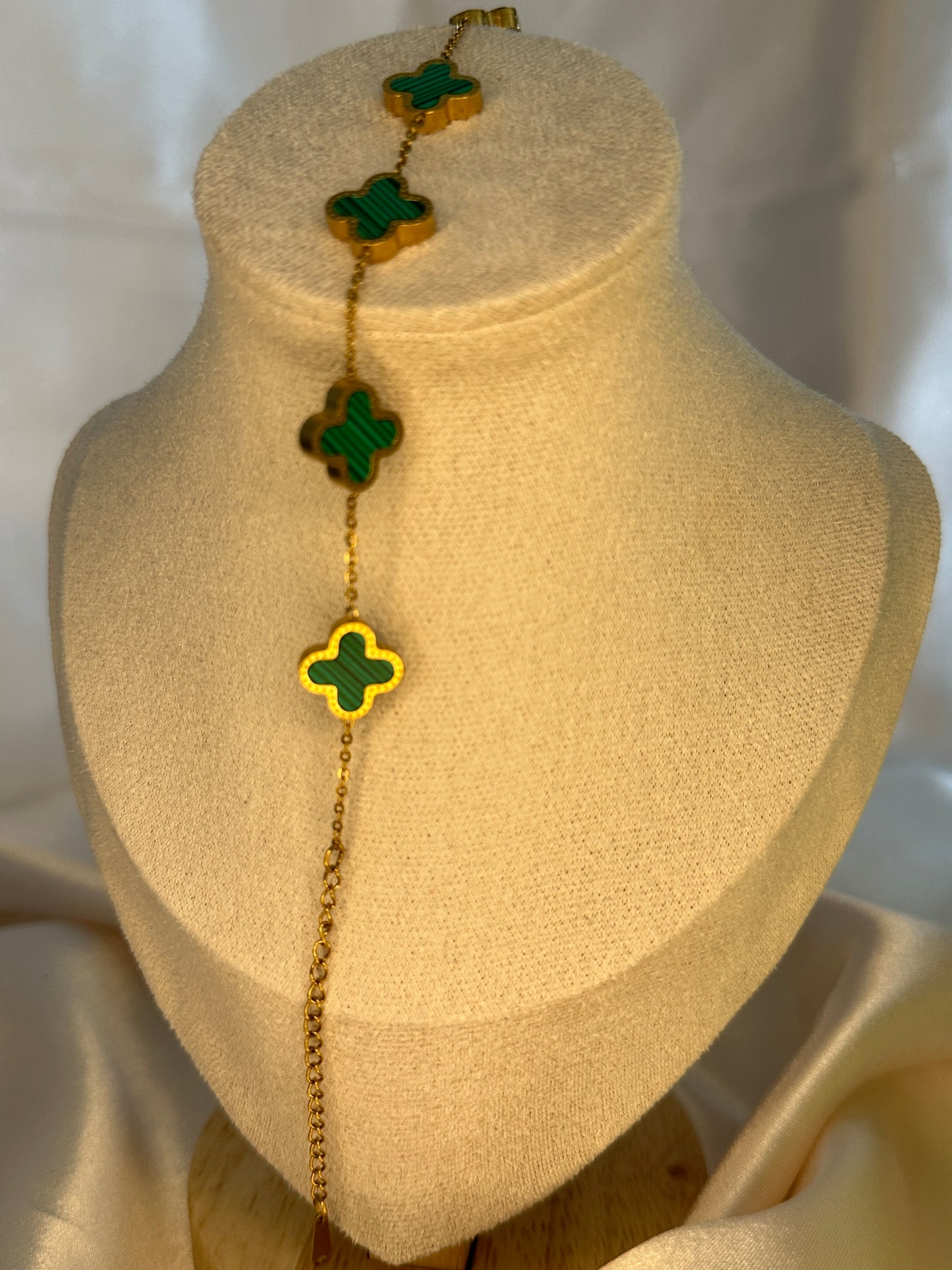 Basilia Four Leaf Clover Necklace Set Emerald