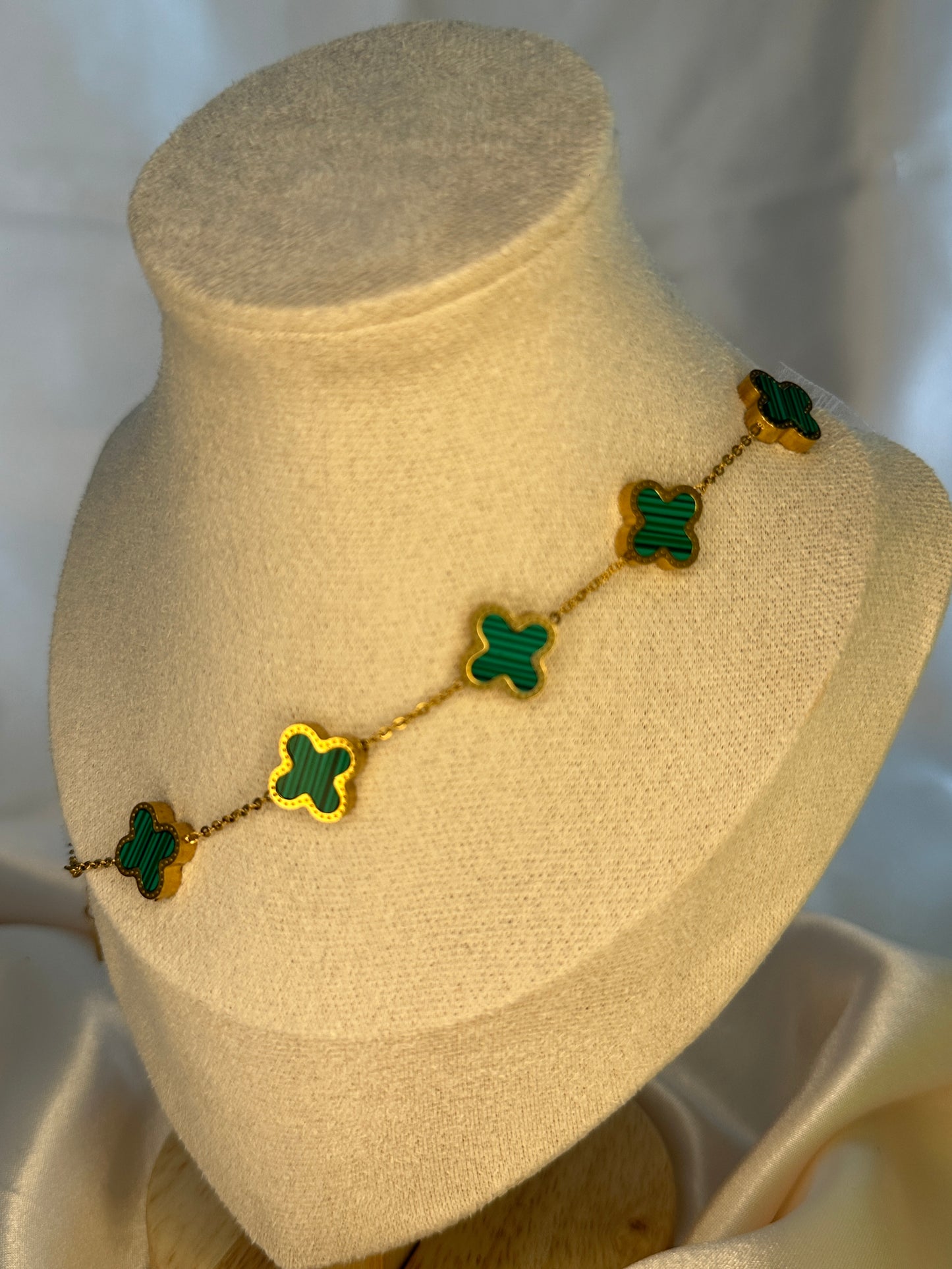 Four Leaf Clover Bracelet Emerald