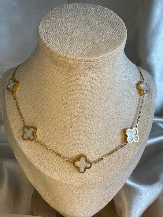 Cassia Four Leaf Clover Necklace Pearl