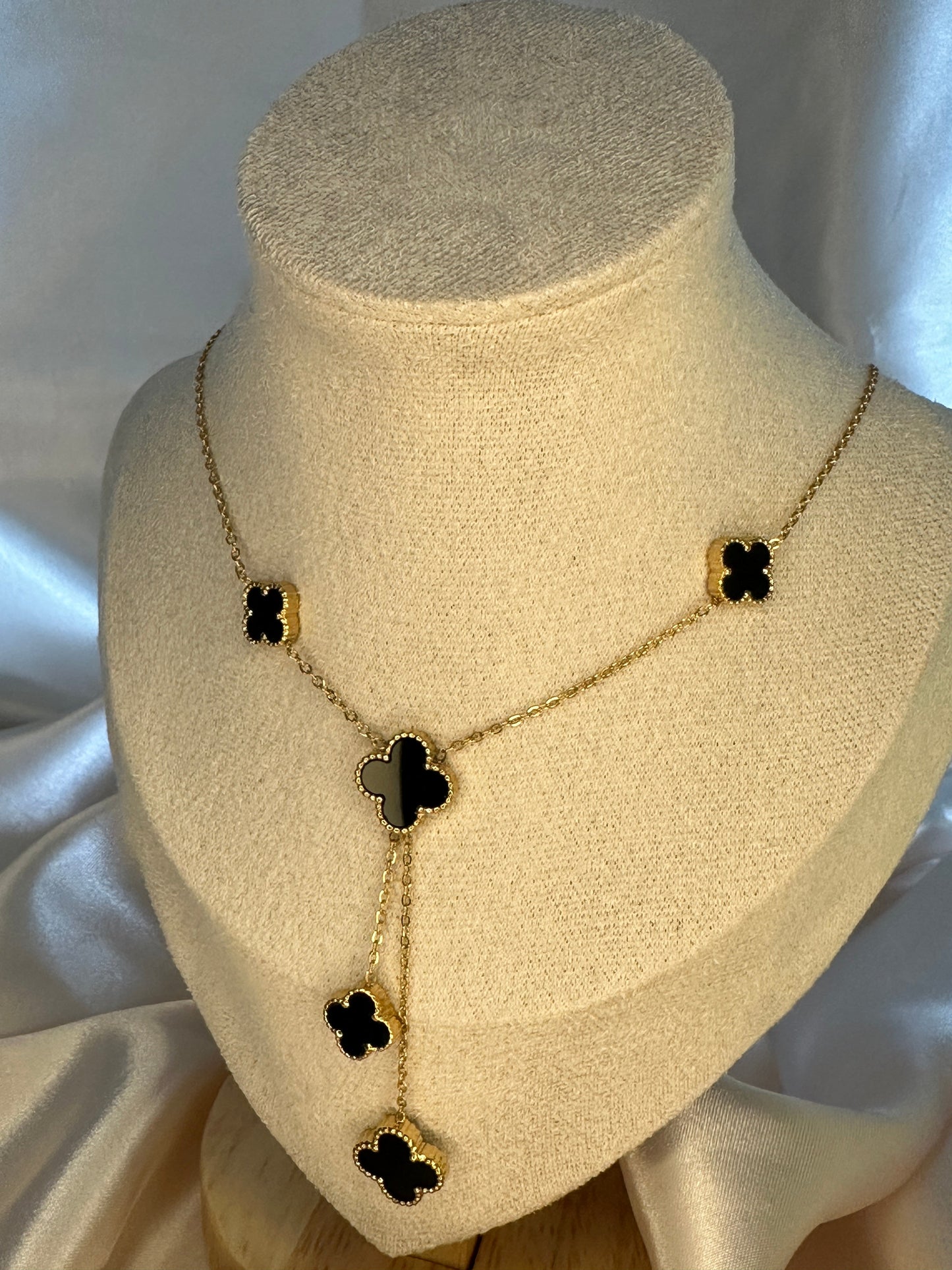 Four Leaf Clover Necklace Black