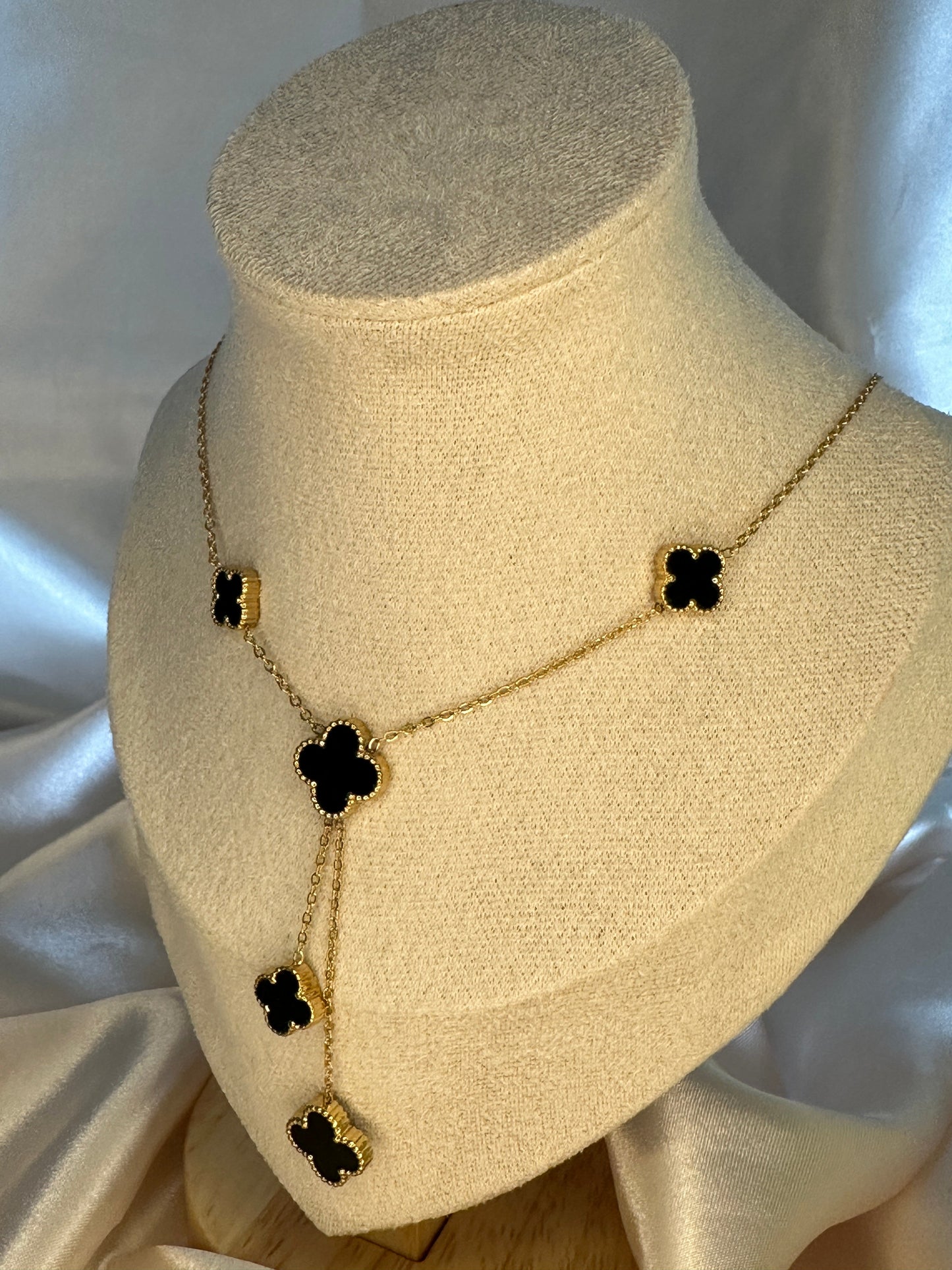 Four Leaf Clover Necklace Black