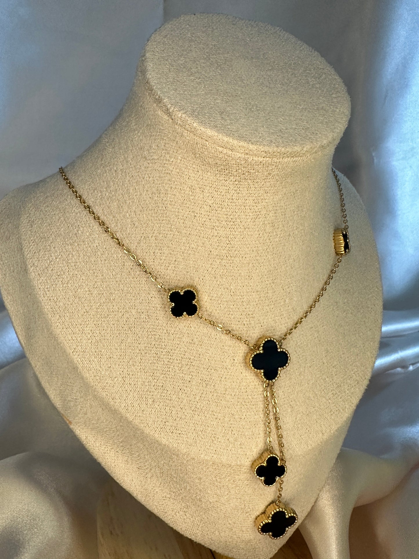 Four Leaf Clover Necklace Black