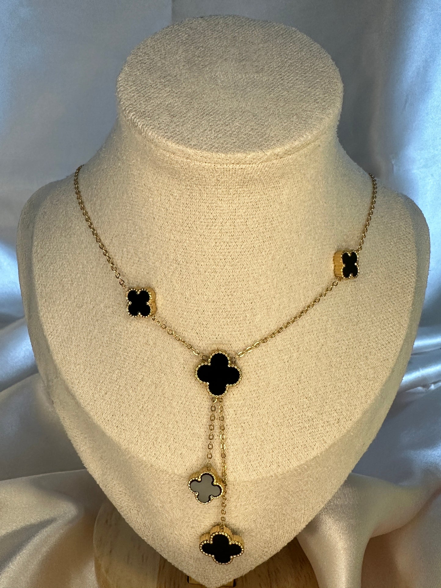 Four Leaf Clover Necklace Black