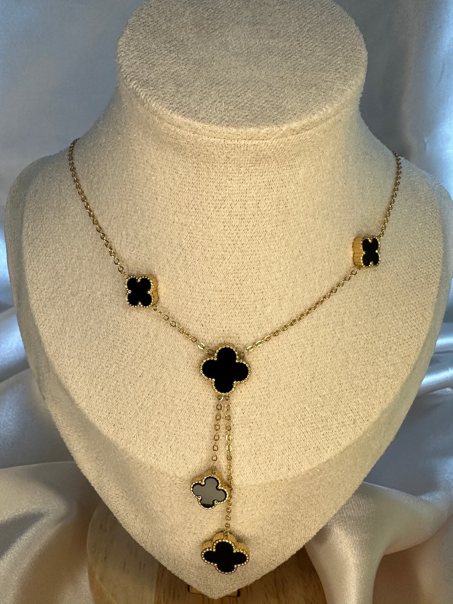 Four Leaf Clover Necklace Black