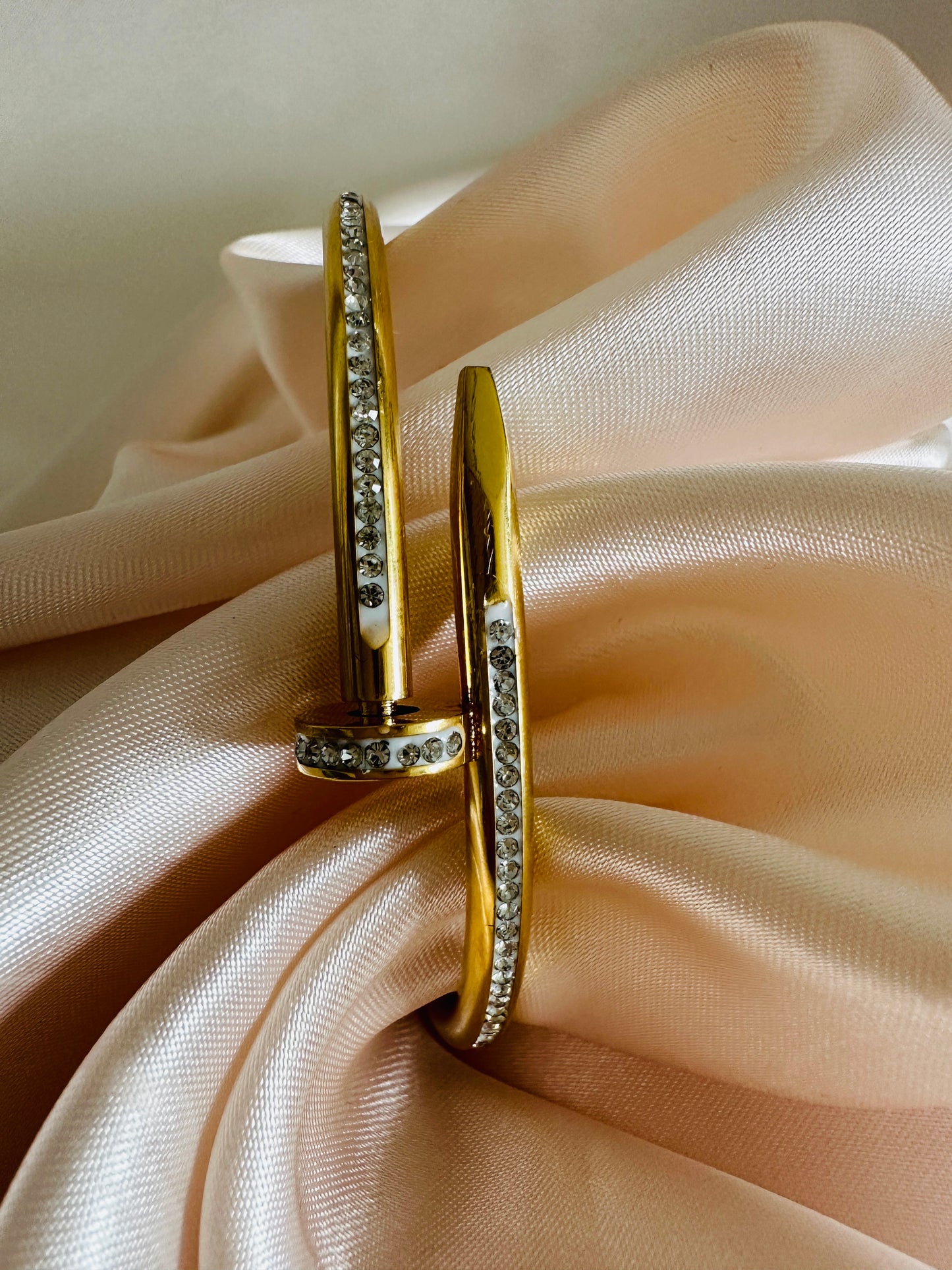 Alden 18K Gold Bangle