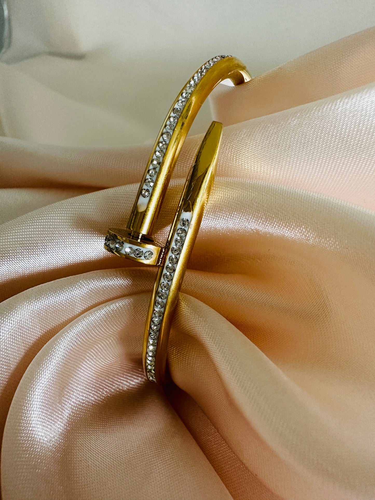 Alden 18K Gold Bangle