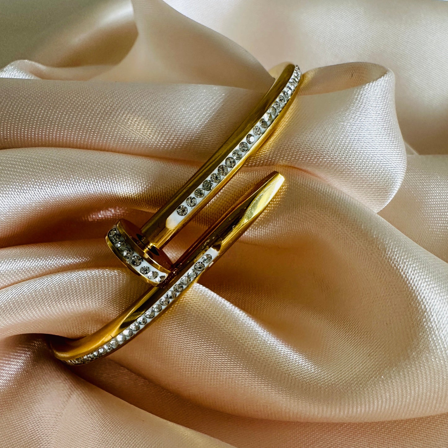 Alden 18K Gold Bangle