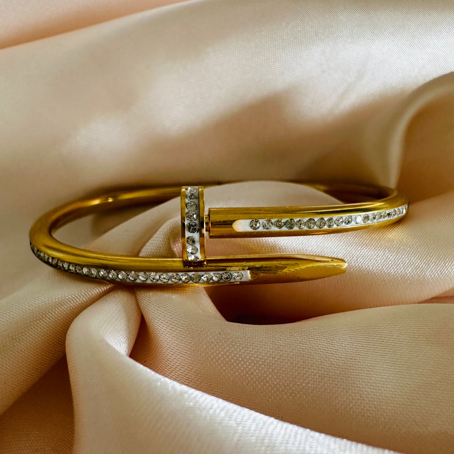 Alden 18K Gold Bangle