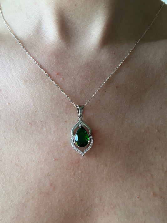 Levina Emerald Teardrop Necklace