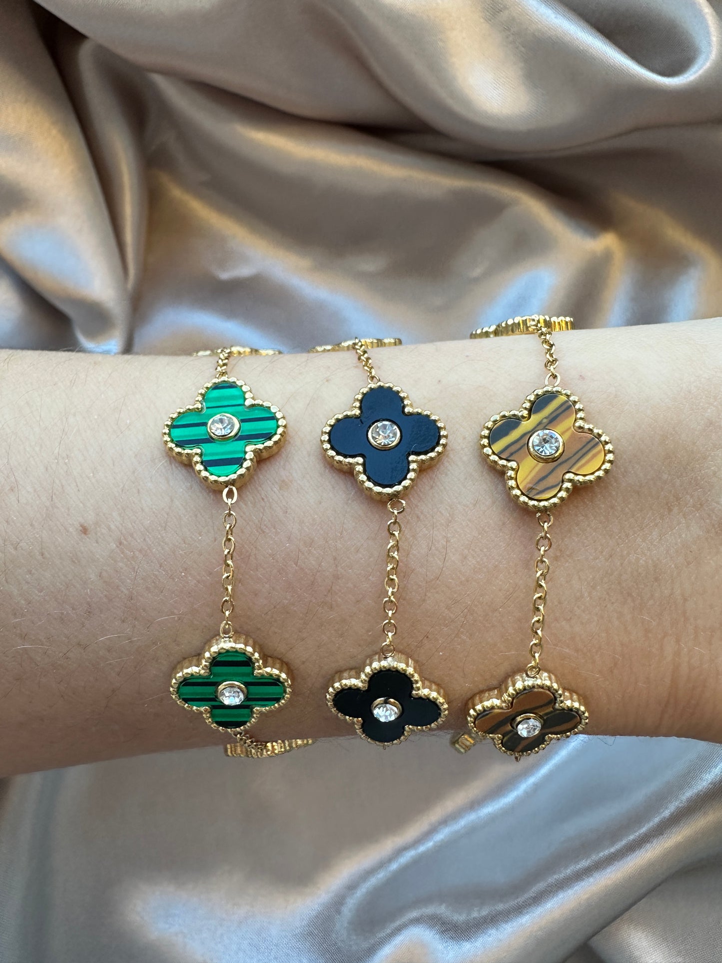 Dainty Four Leaf Clover Bracelet Emerald