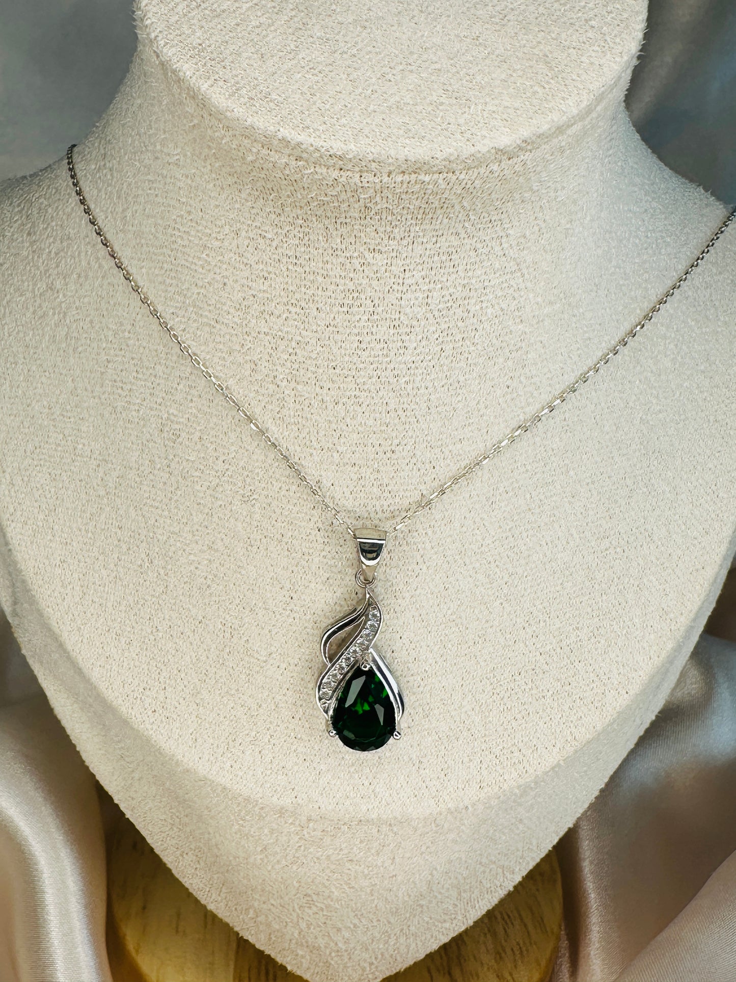 Emma Emerald Teardrop Necklace