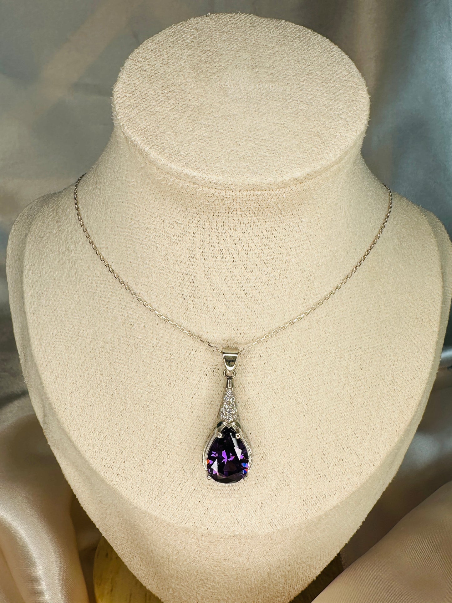 Quinn Amethyst Teardrop Necklace