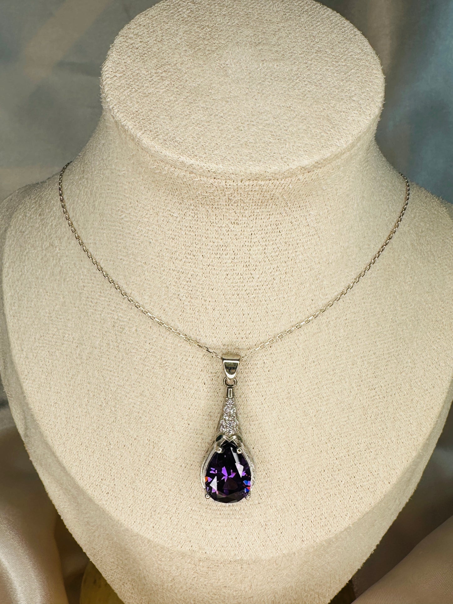 Quinn Amethyst Teardrop Necklace