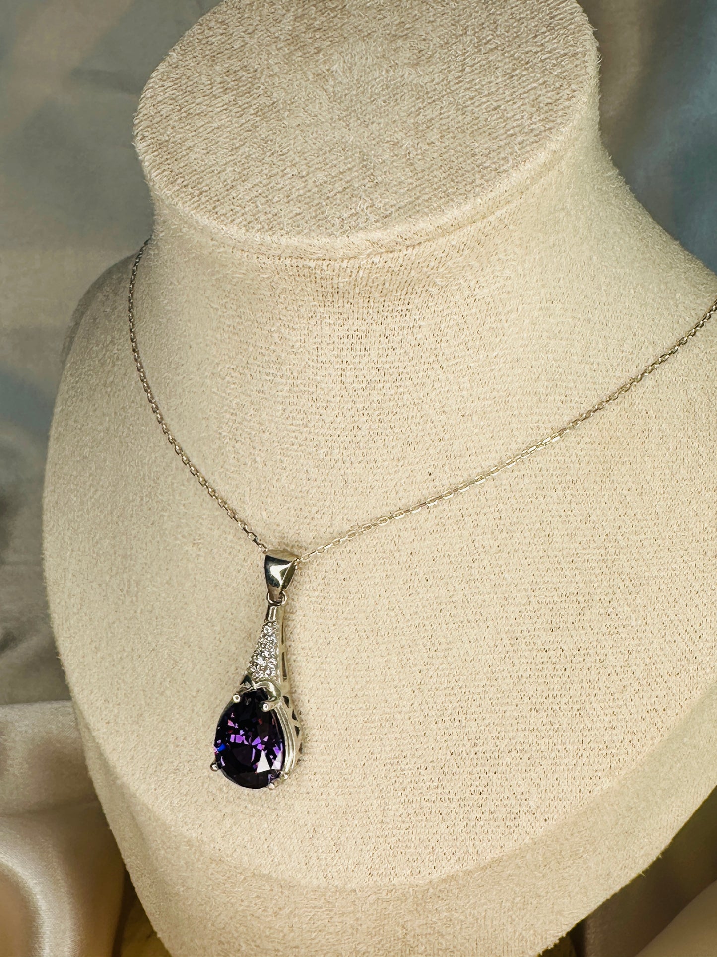 Quinn Amethyst Teardrop Necklace