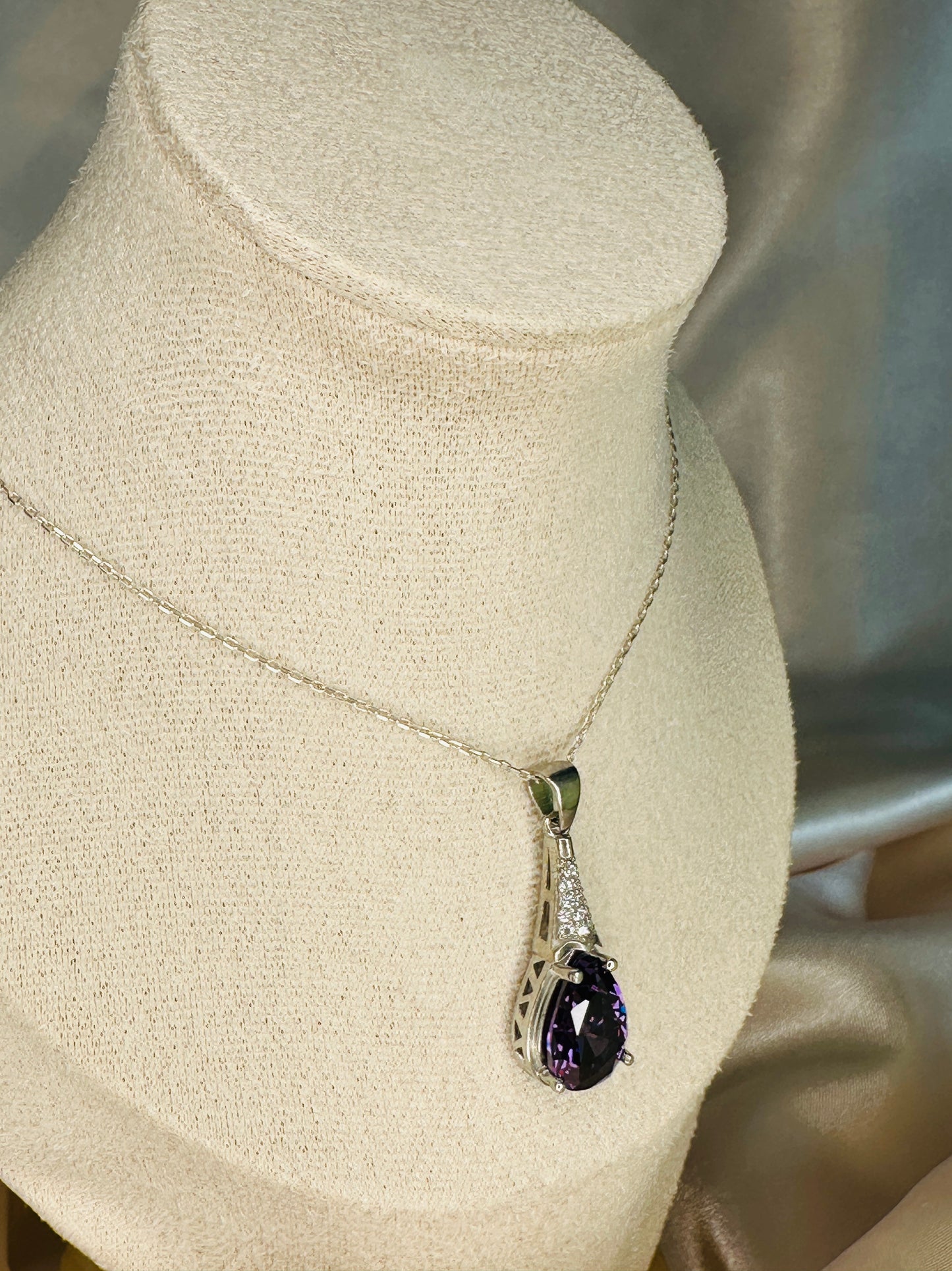 Quinn Amethyst Teardrop Necklace