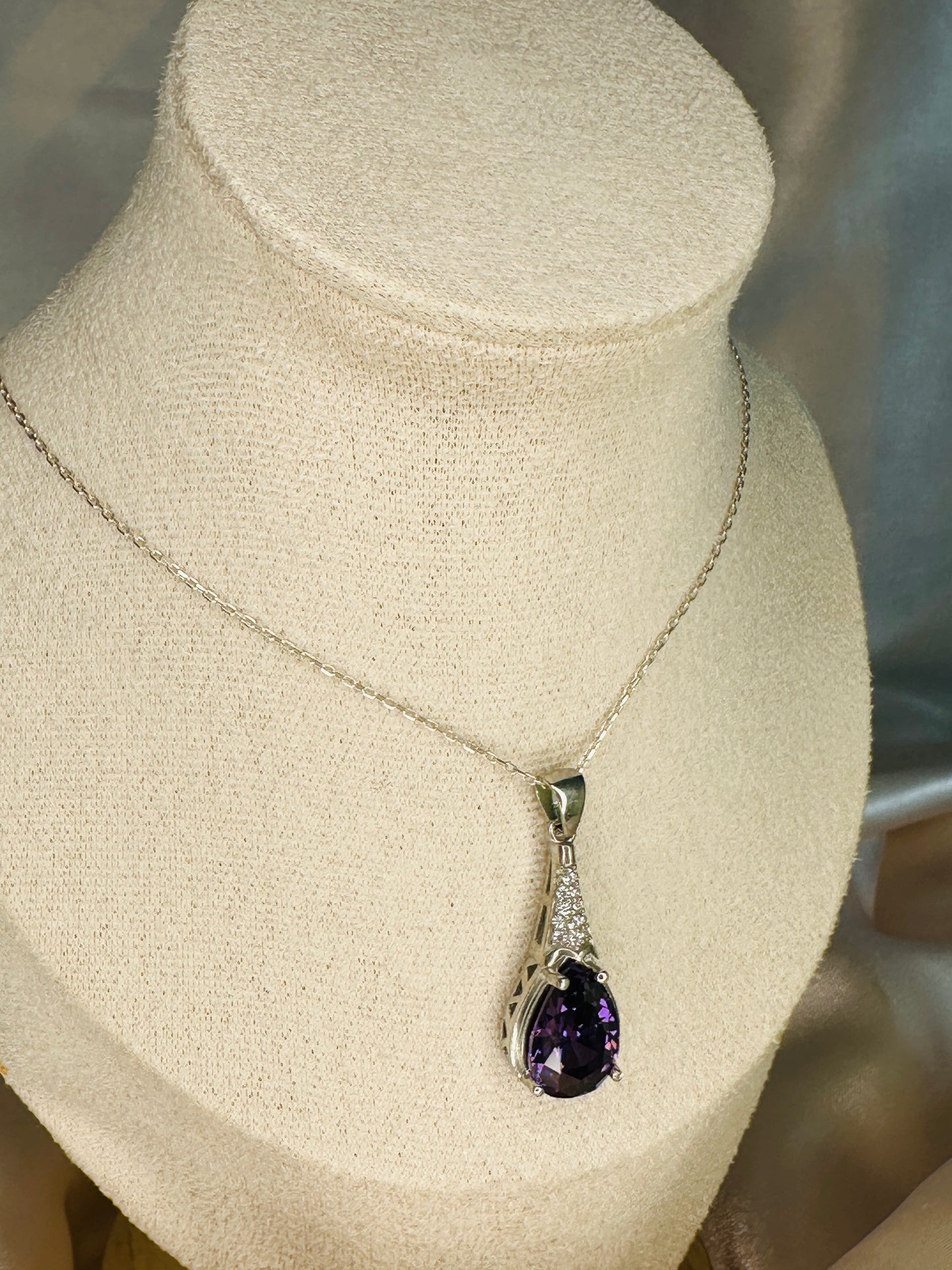 Quinn Amethyst Teardrop Necklace