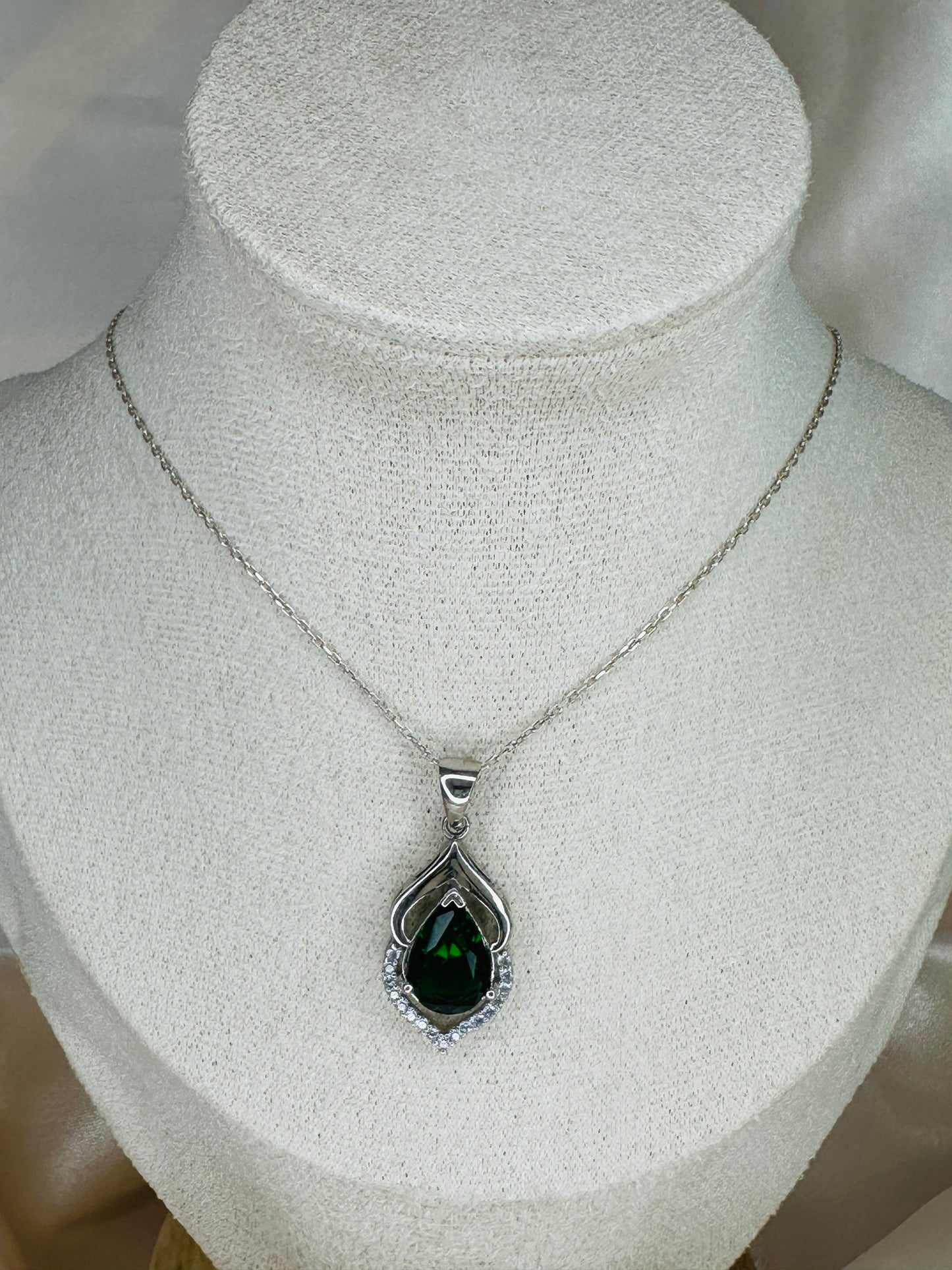 Levina Emerald Teardrop Necklace