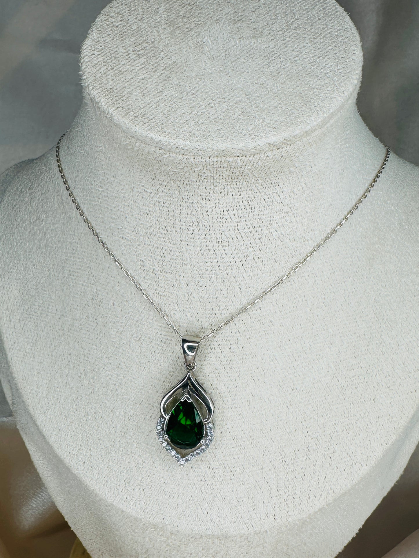 Levina Emerald Teardrop Necklace