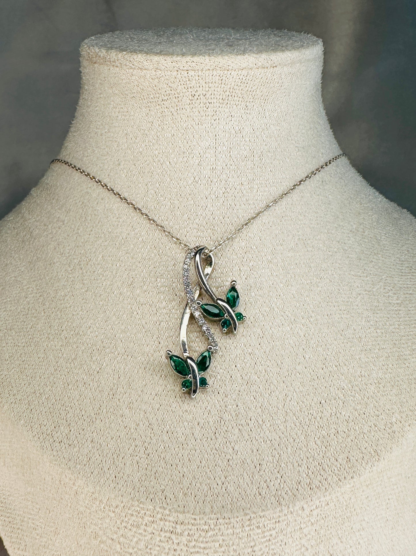 Infinity&Butterfly Emerald Necklace