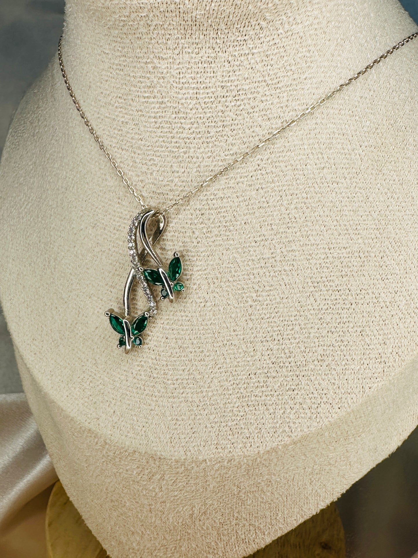 Infinity&Butterfly Emerald Necklace