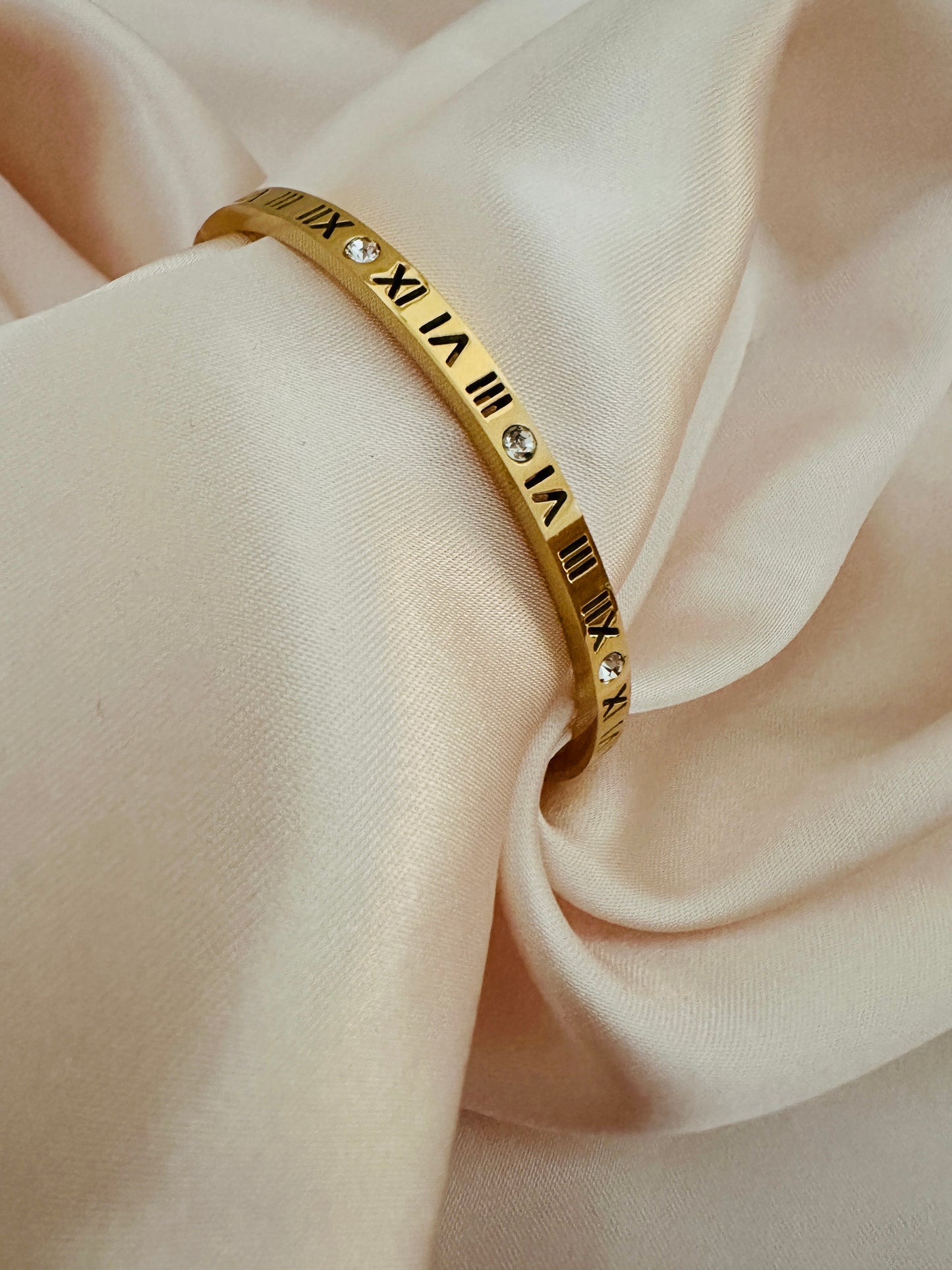 Aspen 18K Gold Bangle