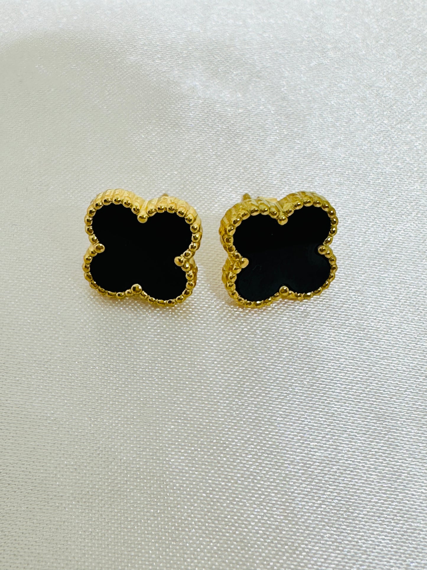 Four Leaf Stud Earrings Black