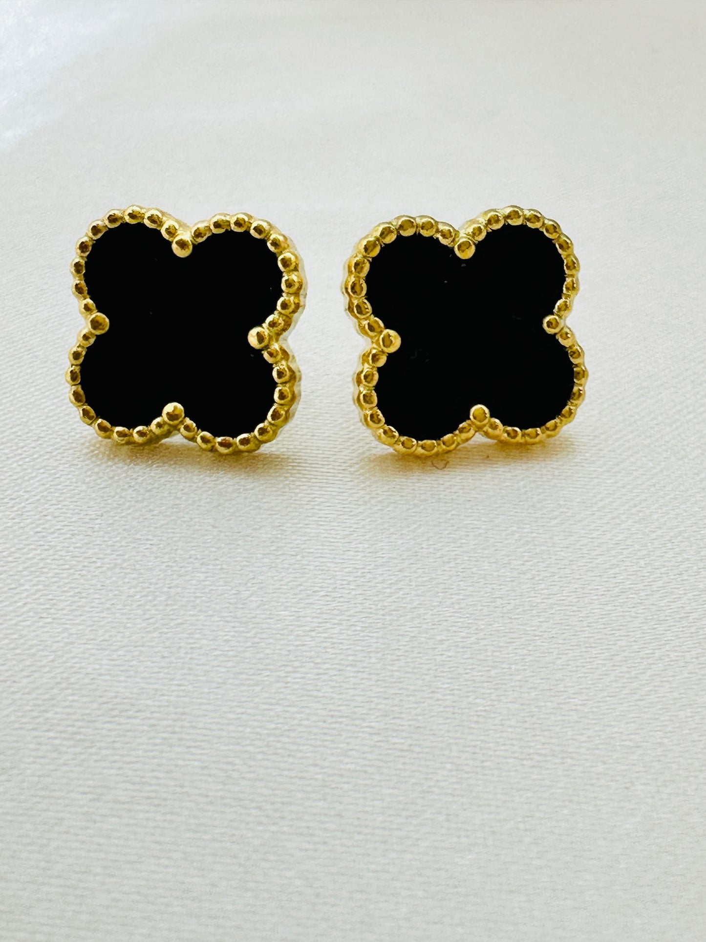 Four Leaf Stud Earrings Black