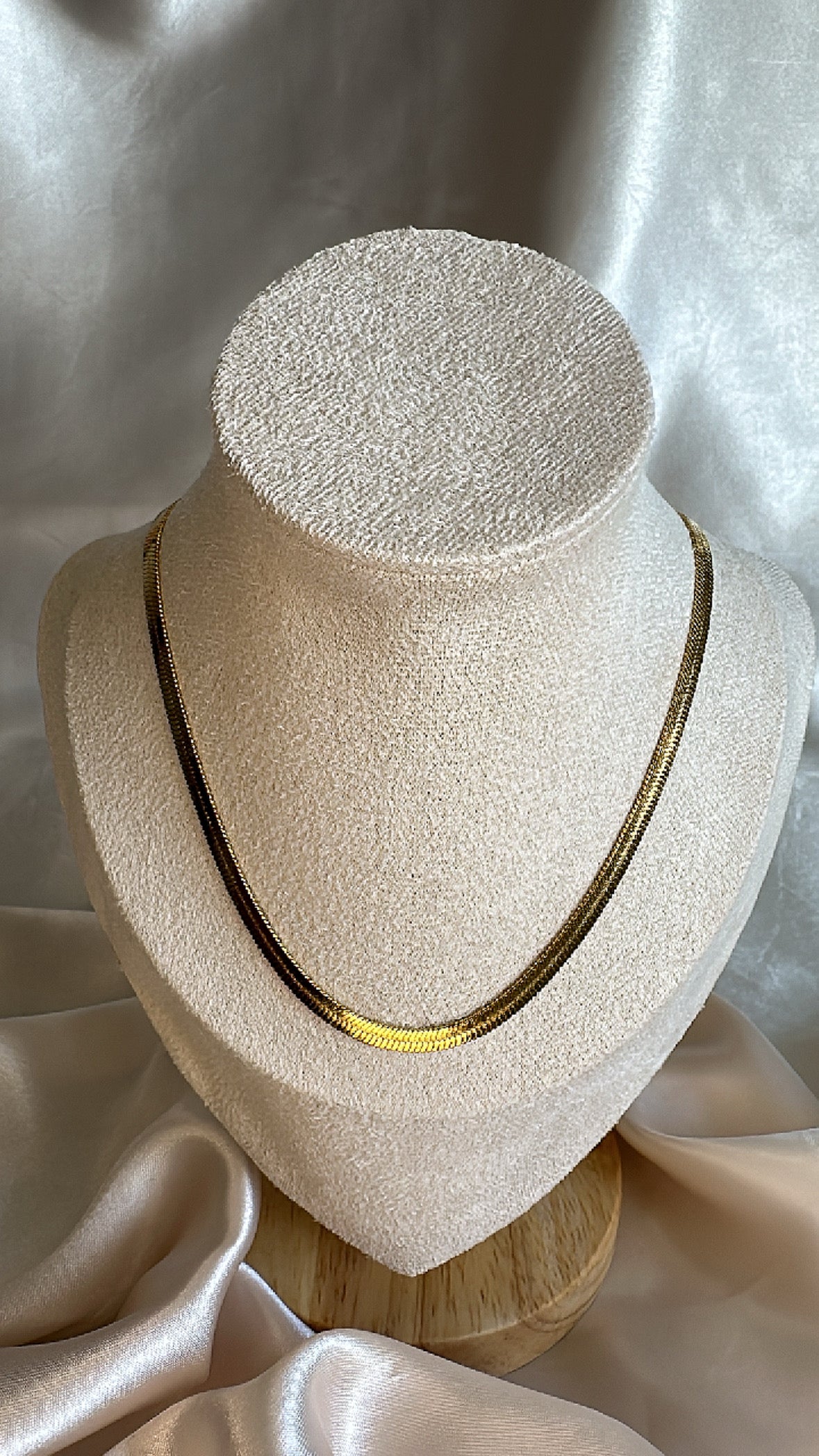 Herringbone Necklace Gold