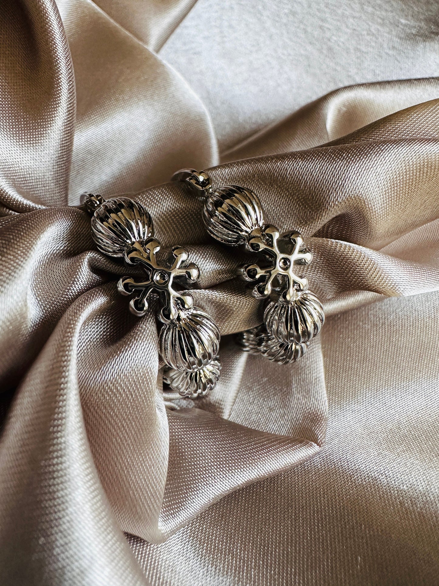 Lydia Thick Hoop EarringsUnique