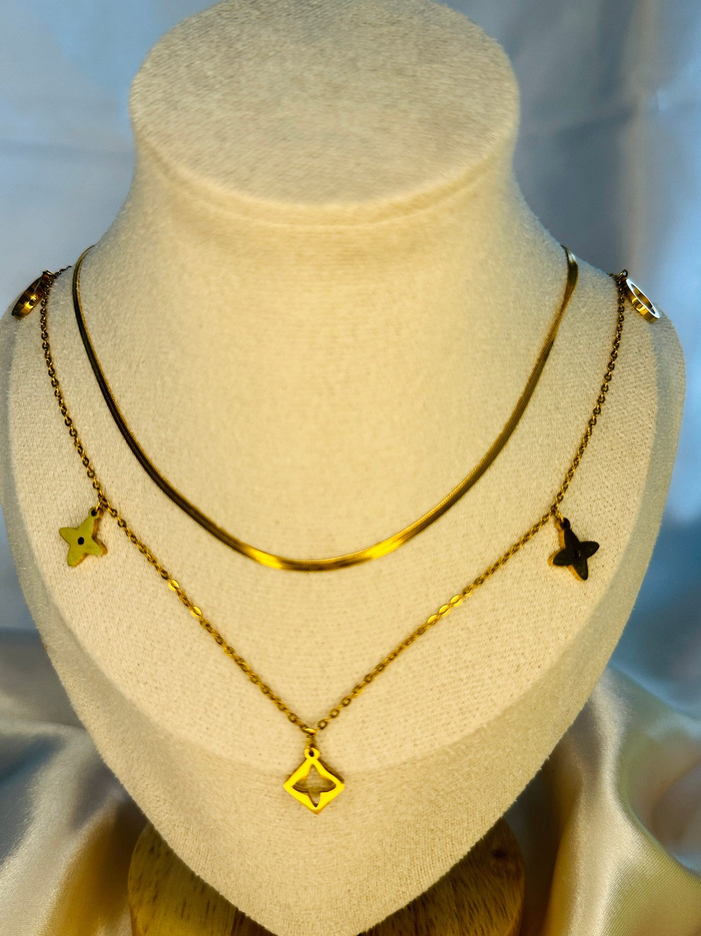 Dainty Layered Star Necklace: Gold Stainless Steel