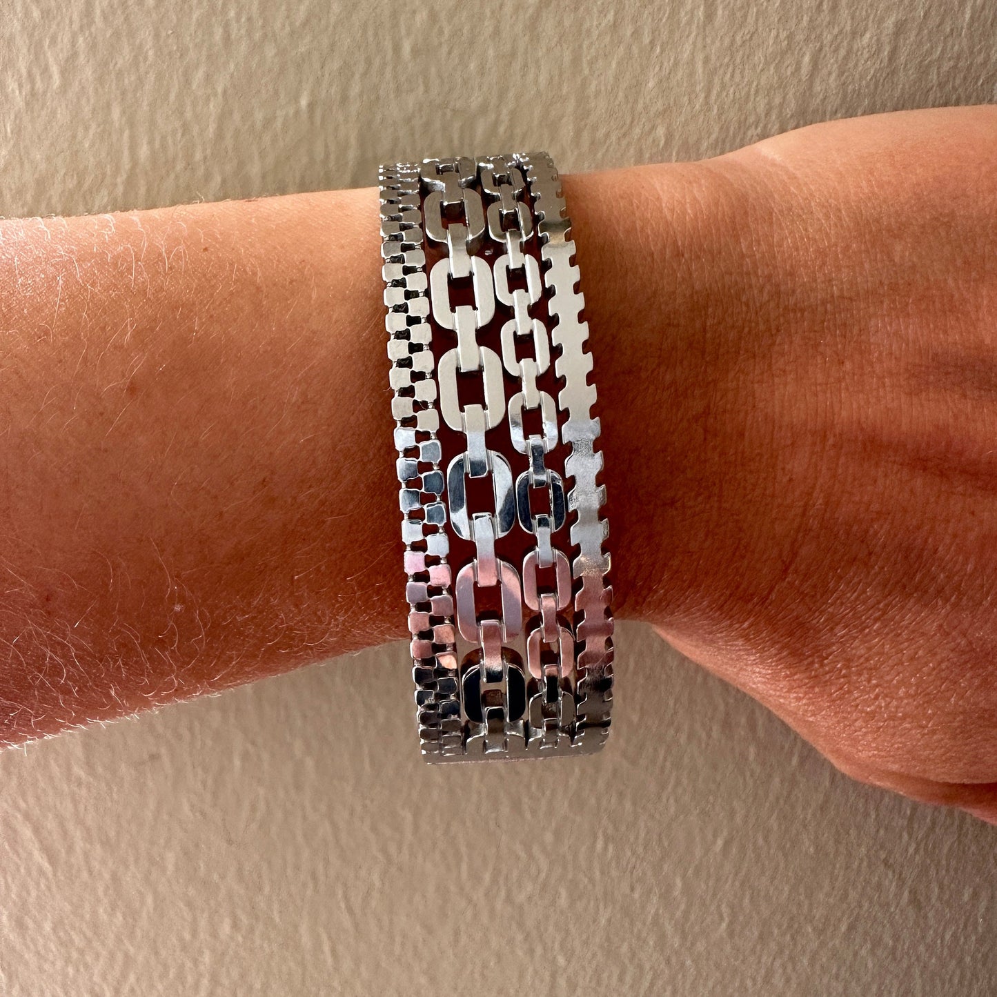 Stainless Steel Chain Bangle: Tarnishproof Silver Bracelet