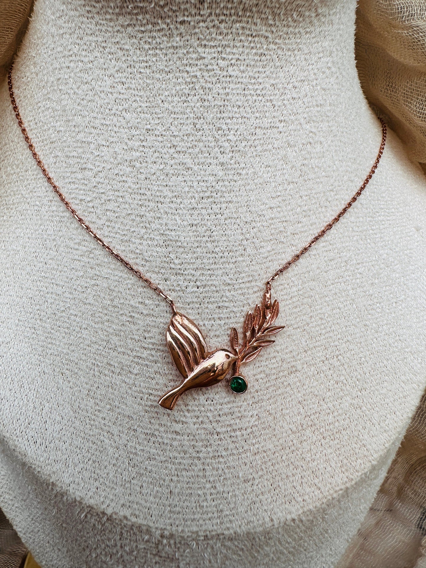 Charming Emerald Bird Necklace in Rose Gold Vermeil Jewelry - Perfect