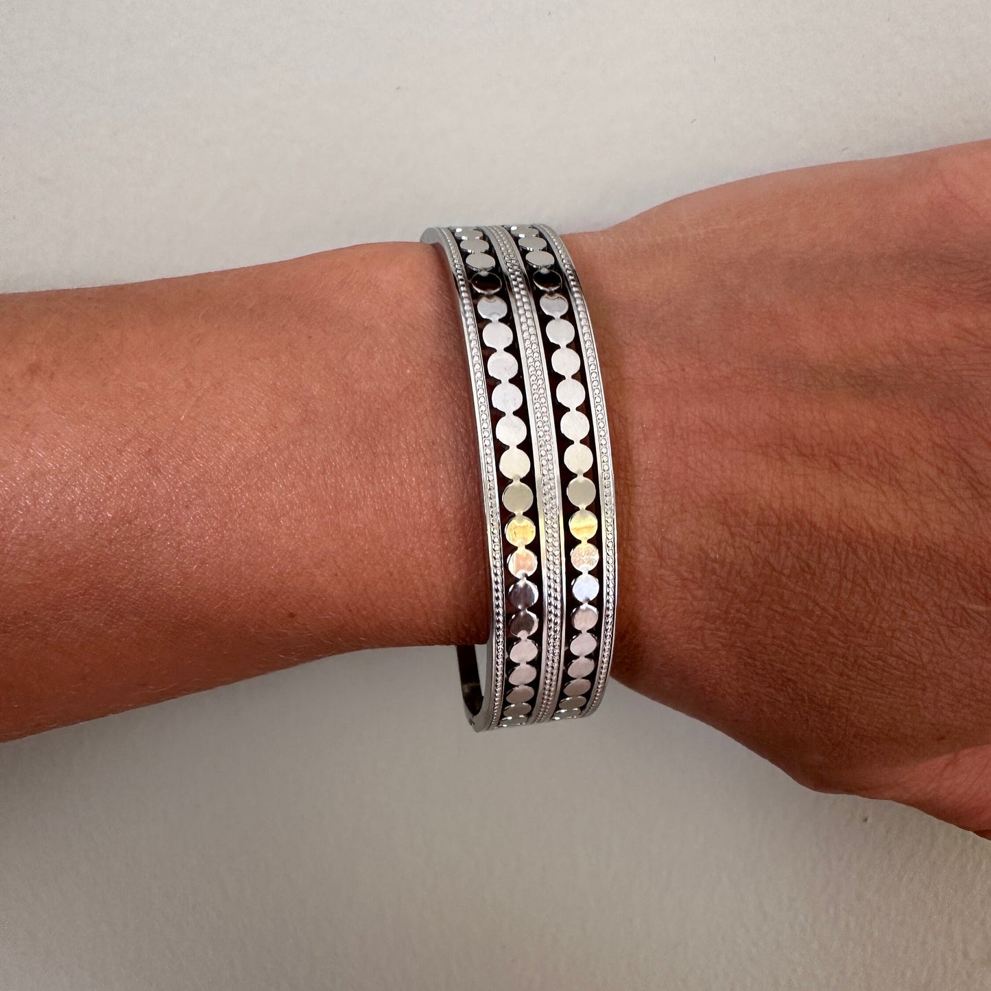 Arwen Stainless Steel Bangle: Silver Circle Design, Tarnishproof