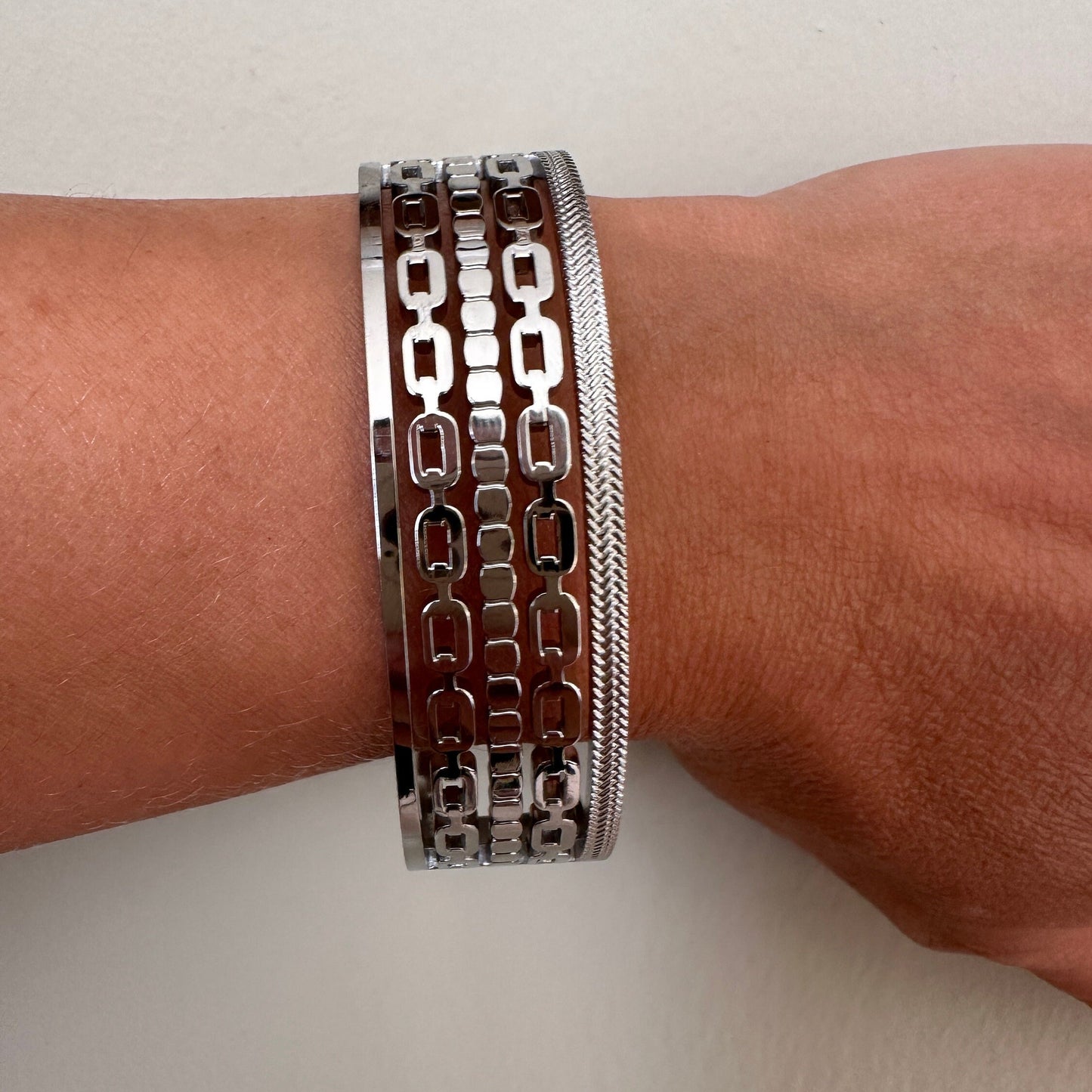 Stainless Steel Silver Bangle: Tarnishproof Chain Bracelet