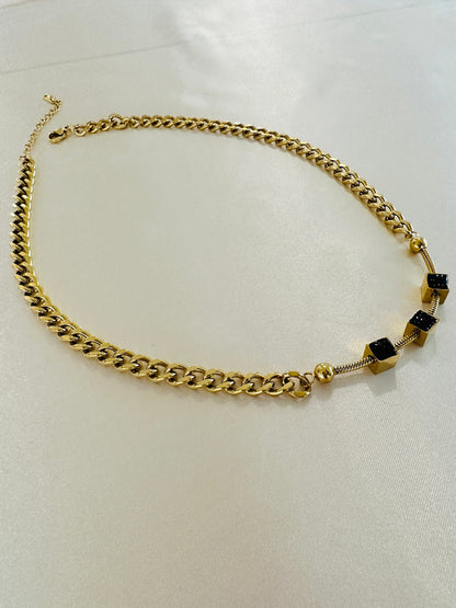 Gold Figaro Chain Necklace: Hypoallergenic Gift for Mom