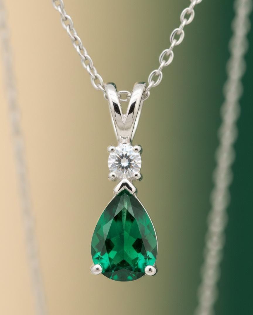 Emerald Minimalist Necklace - May Birthstone Pendant - Dainty Jewelry -925 Sterling Silver