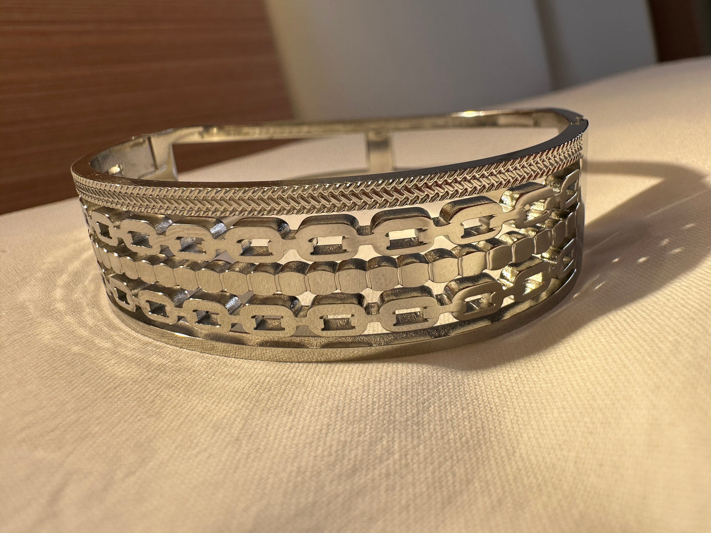 Stainless Steel Silver Bangle: Tarnishproof Chain Bracelet