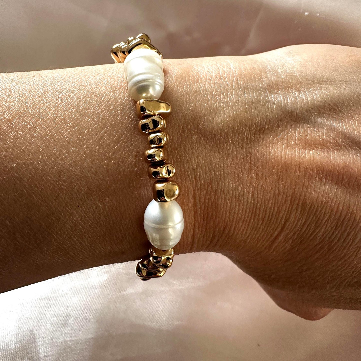 Natural Pearl and Free Form Hematite Bracelet– Delicate Handmade Jewelry for Women
