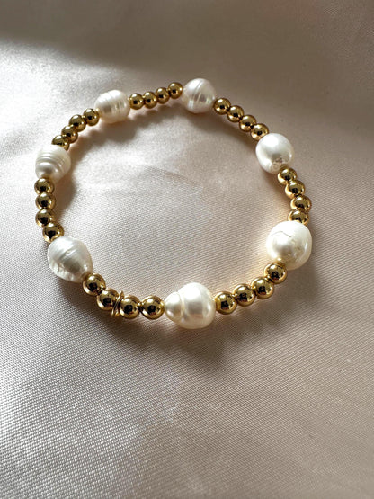 Natural Hematite and Pearl Bracelet – Delicate Handmade Jewelry for Women
