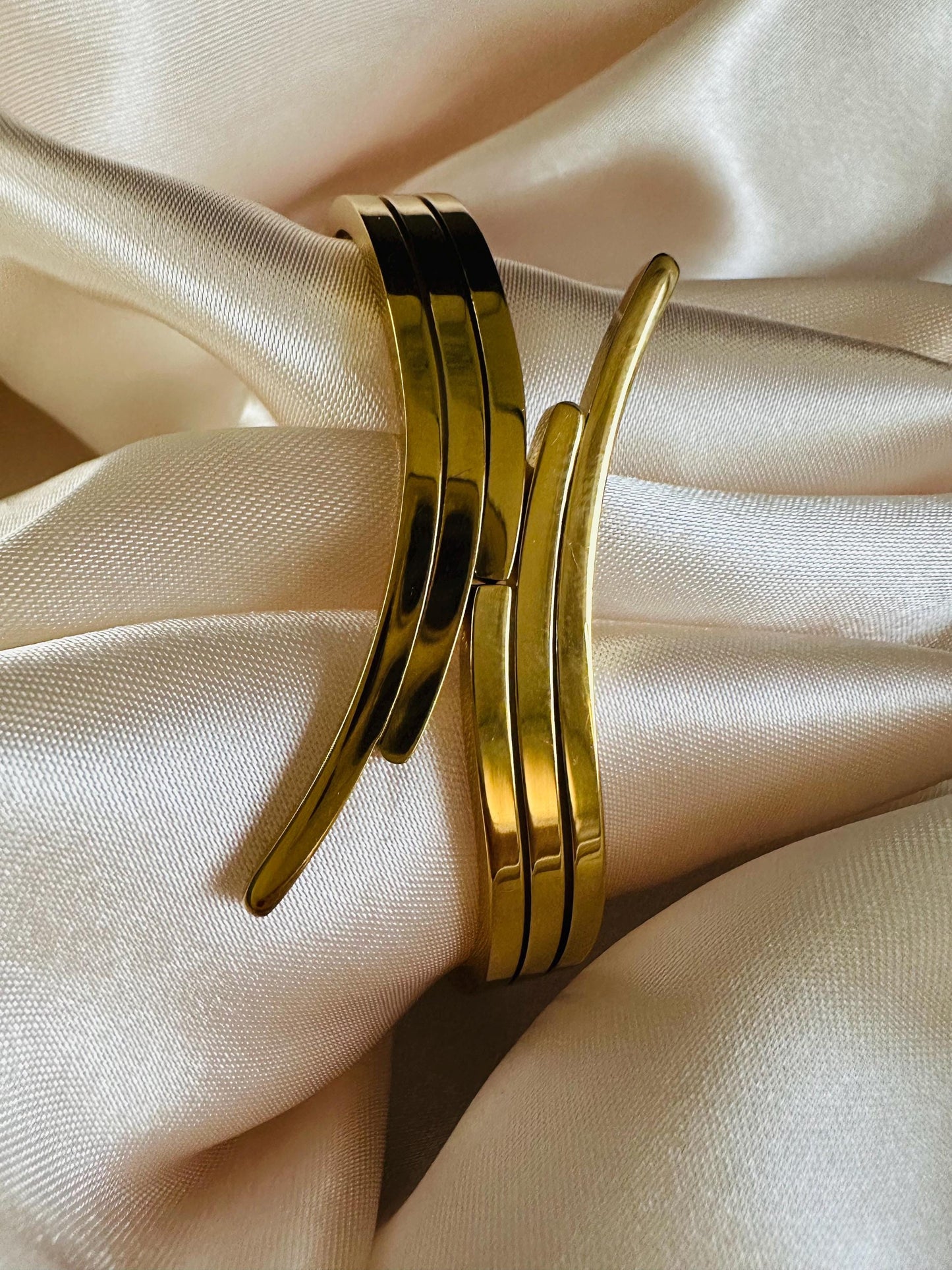 Gold Bangle: Modern Stainless Steel Bracelet