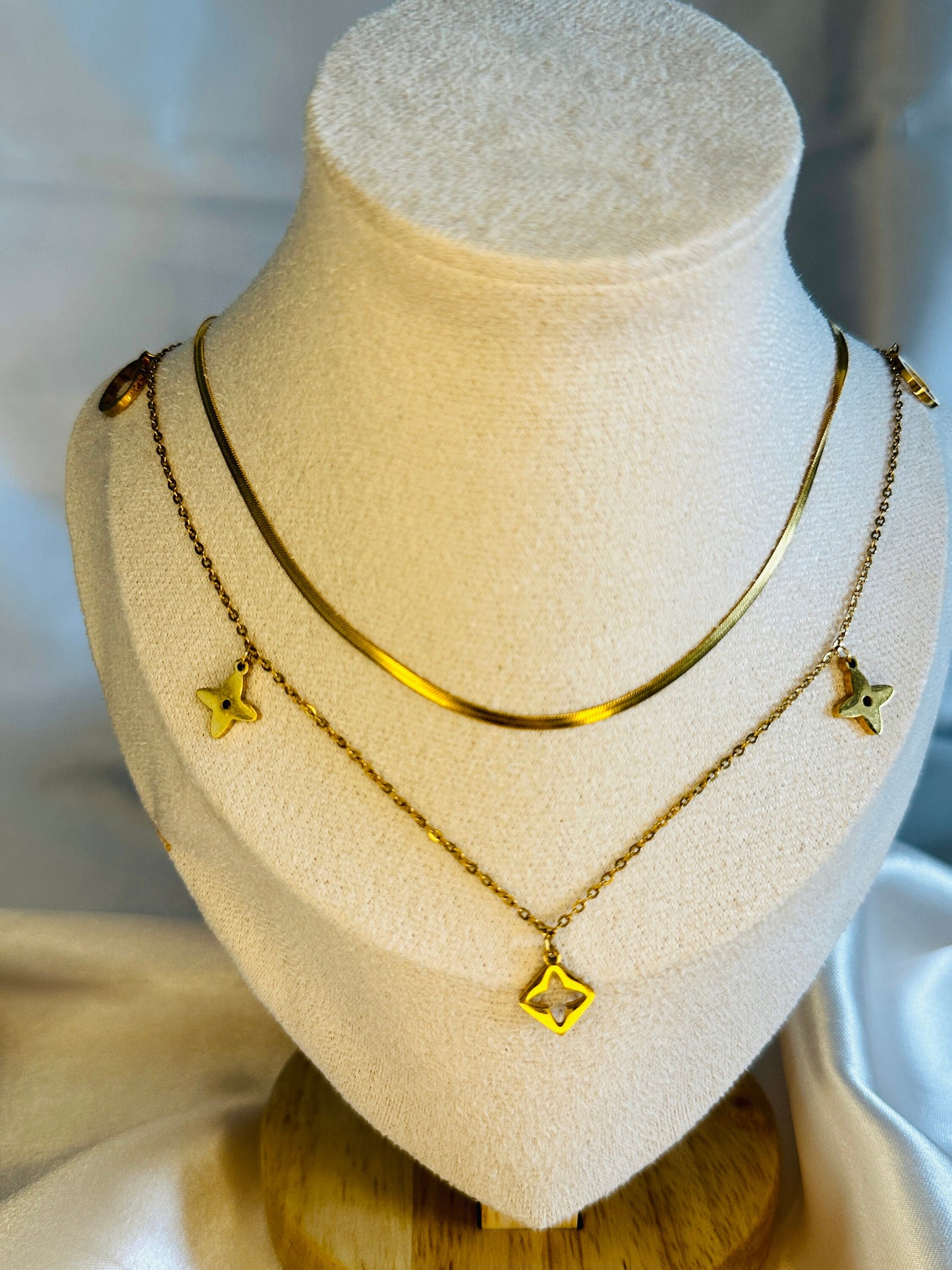 Dainty Layered Star Necklace: Gold Stainless Steel