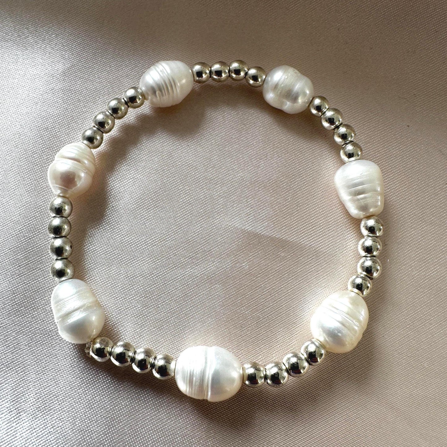Natural Hematite and Pearl Bracelet – Delicate Handmade Jewelry for Women