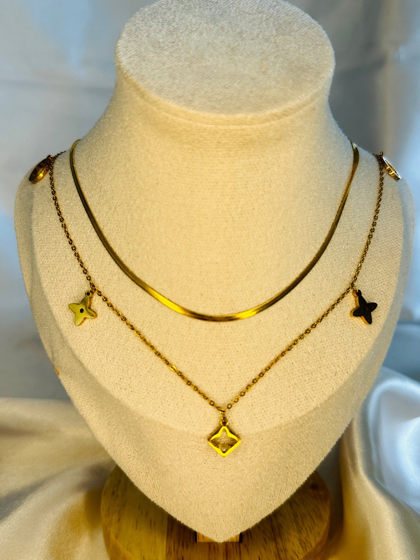 Dainty Layered Star Necklace: Gold Stainless Steel