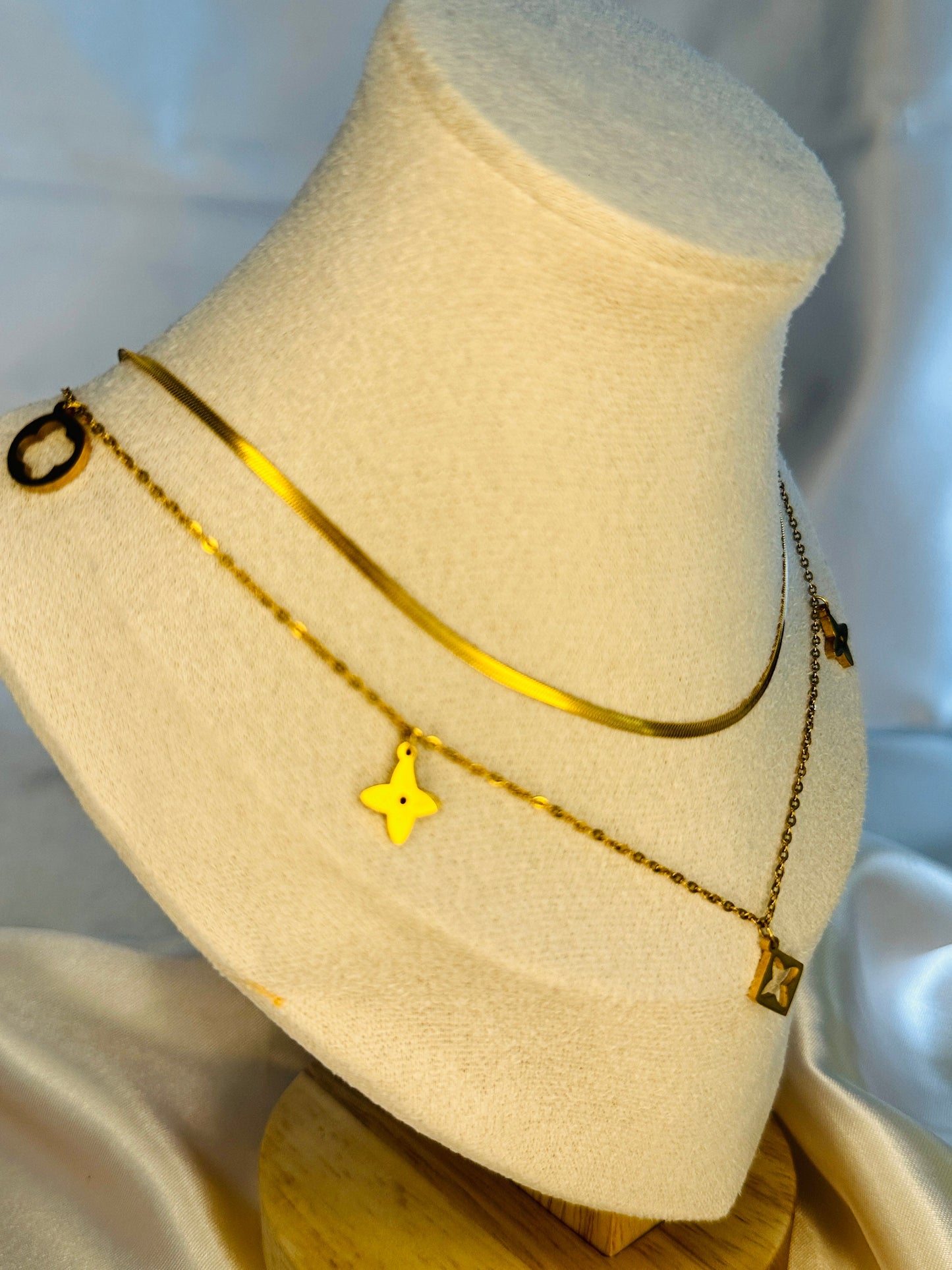 Dainty Layered Star Necklace: Gold Stainless Steel
