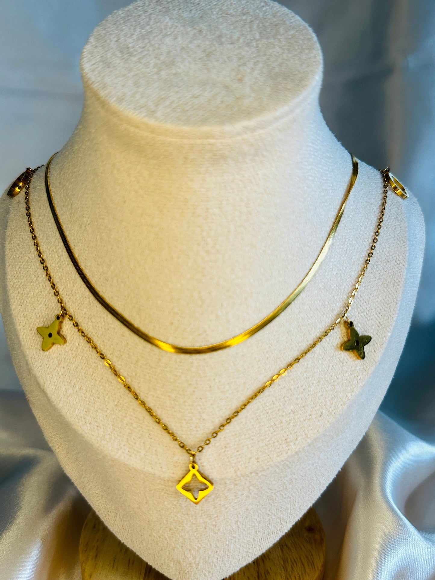 Dainty Layered Star Necklace: Gold Stainless Steel