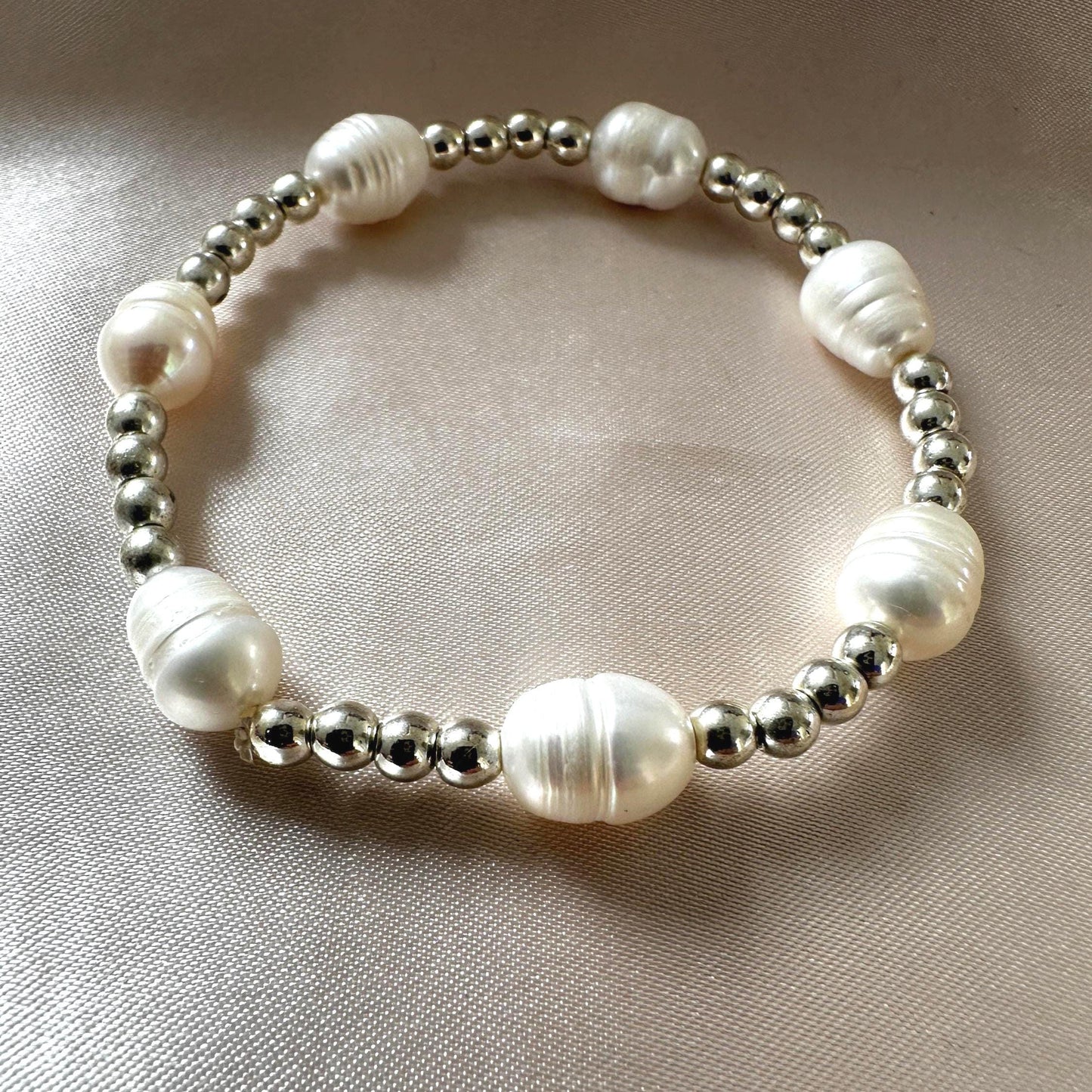 Natural Hematite and Pearl Bracelet – Delicate Handmade Jewelry for Women