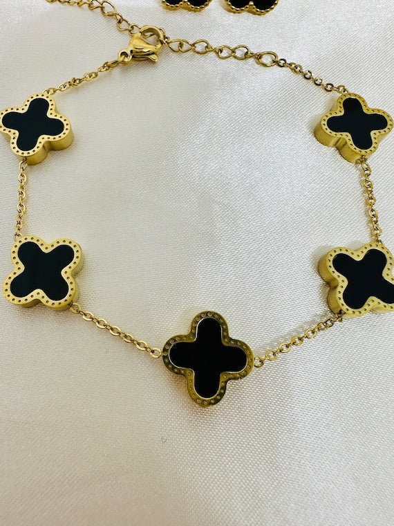 Four Leaf Clover Bracelet Black