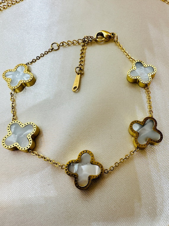 Four Leaf Clover Bracelet Black