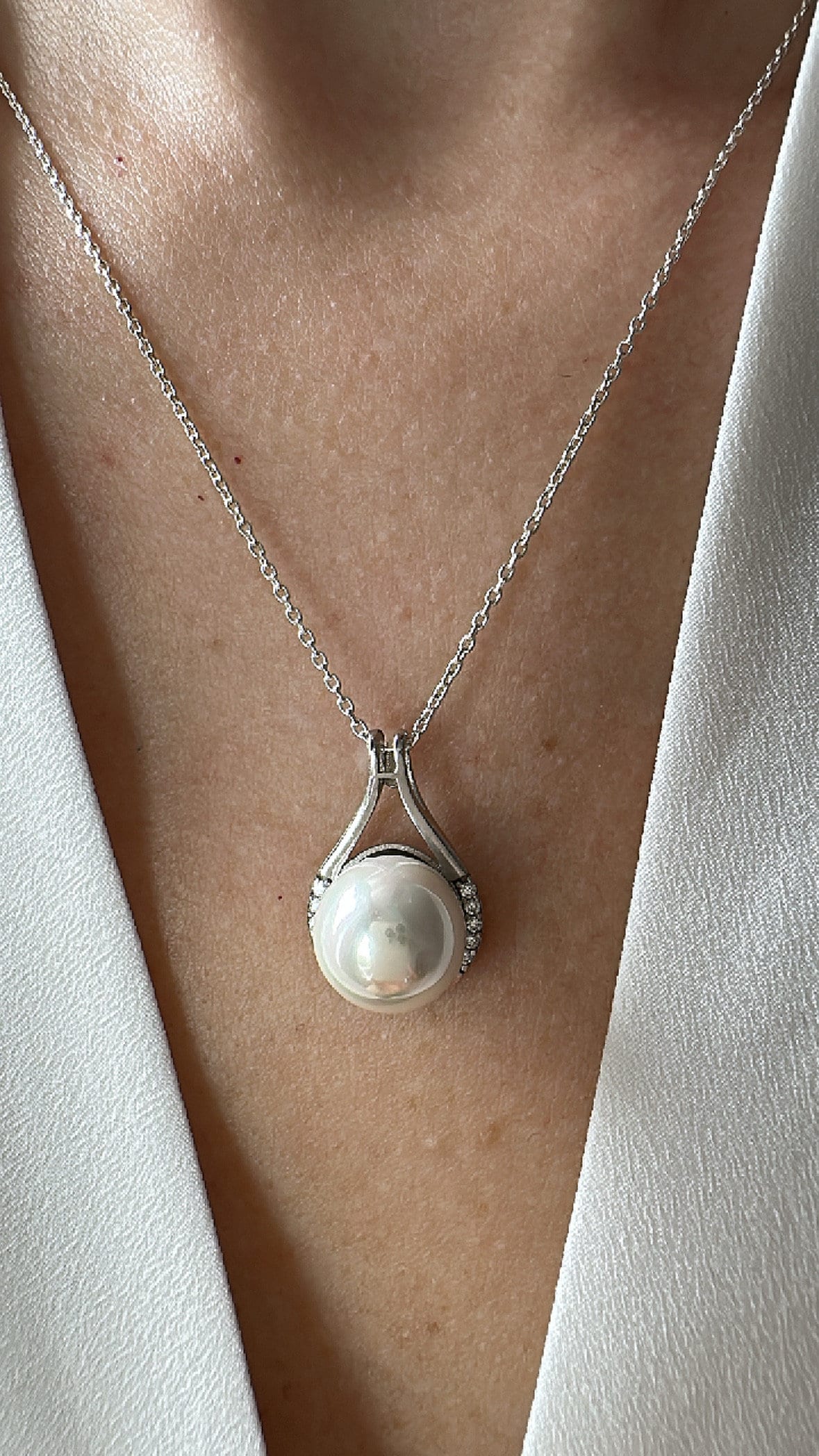 Pearl in Sterling Silver Circle Charm