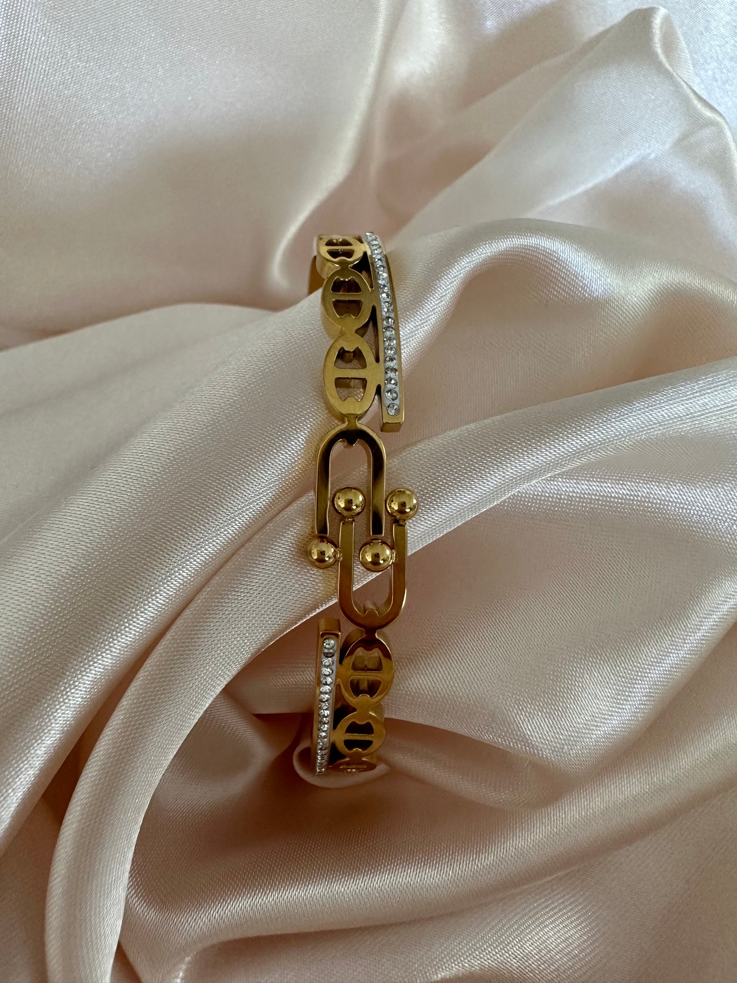 Flavia 18K Gold Bangle